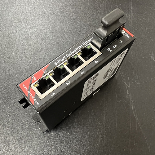 SLX Series, Unmanaged Ethernet Switch - SLX-3ES-2ST